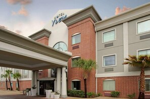 Front of property - Hotel Ylem (Houston)