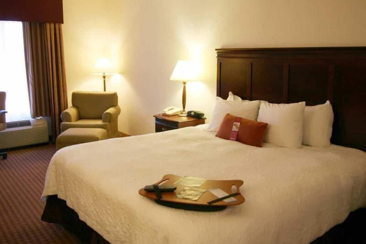 Down comforters, in-room safe, desk, laptop workspace