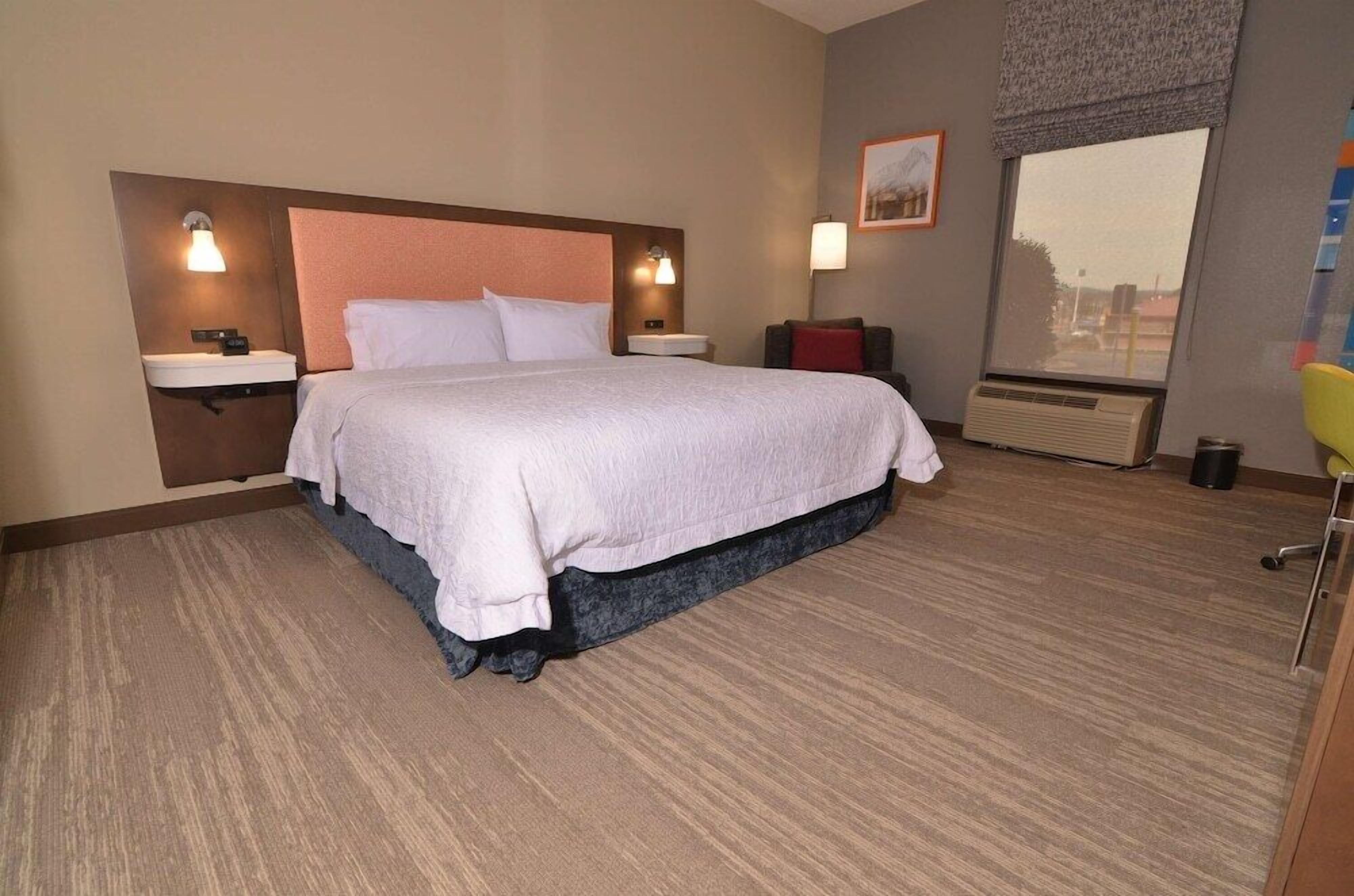 Down comforters, in-room safe, desk, laptop workspace