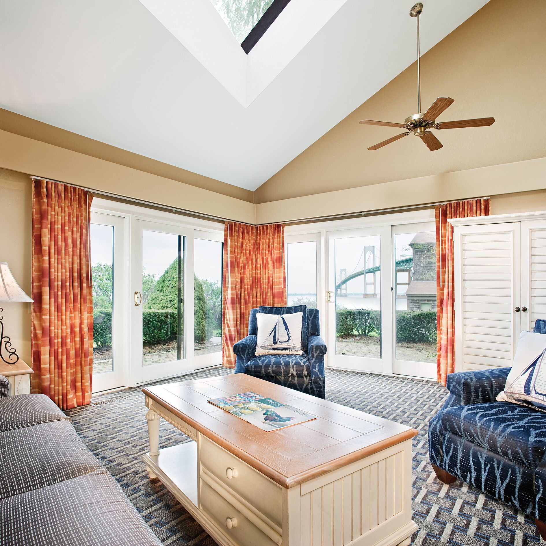 2 bedrooms, minibar, iron/ironing board, free WiFi