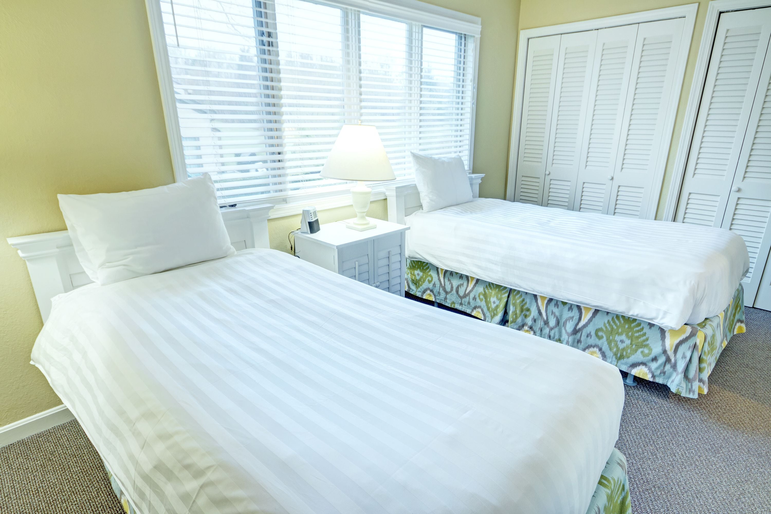 Superior Condo, 2 Bedrooms