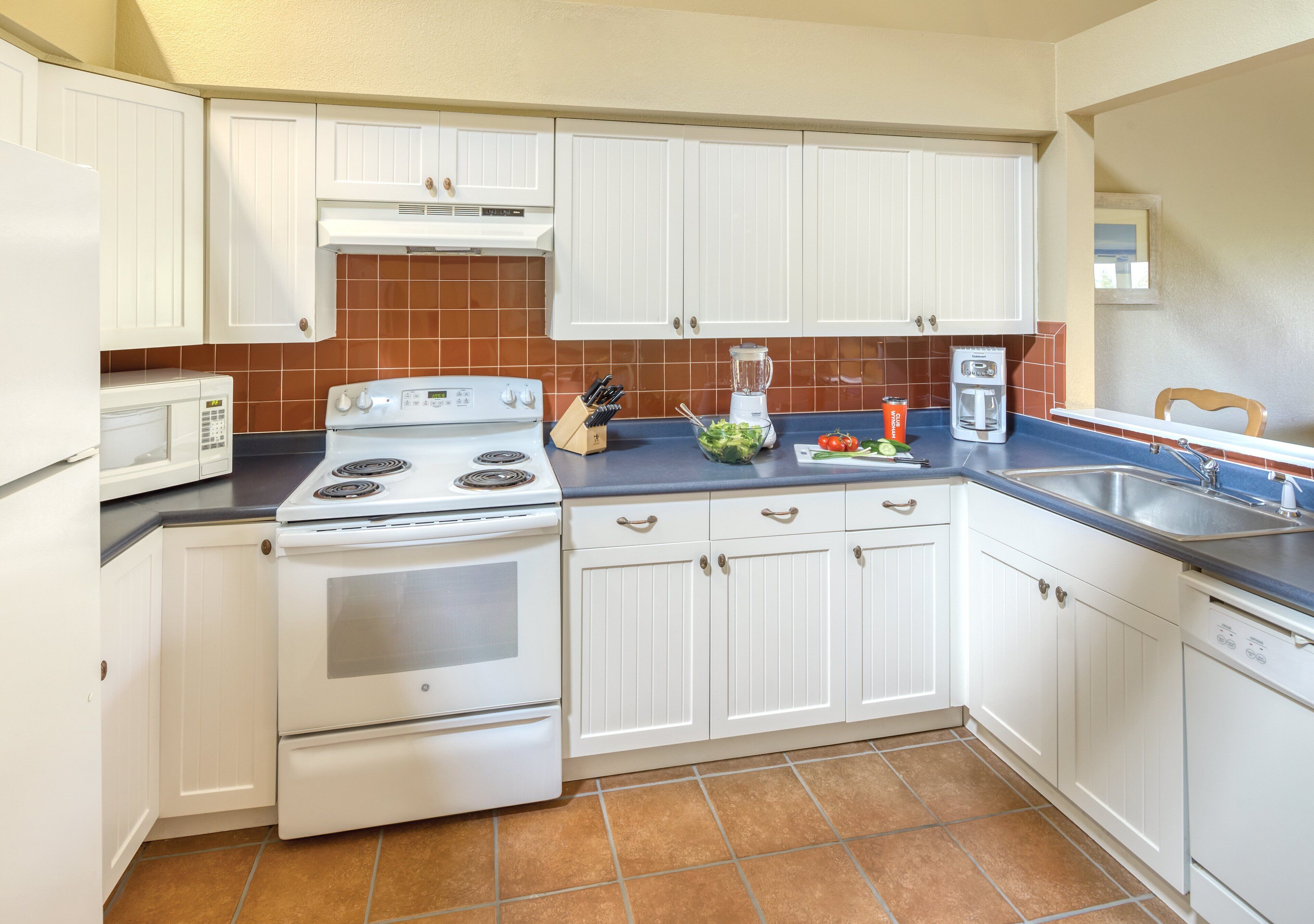 deluxe condo, 2 bedrooms | property amenity