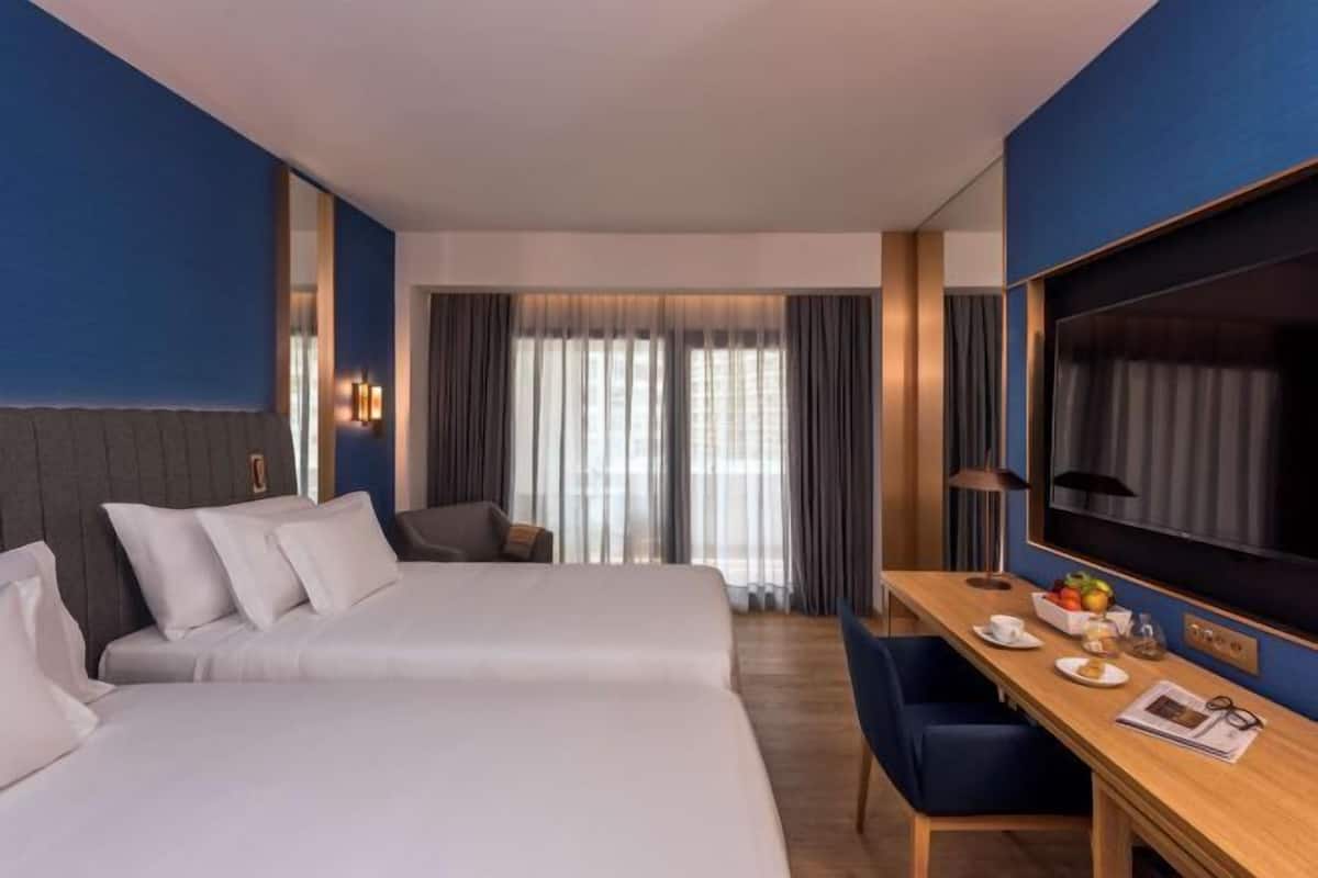 Premium bedding, minibar, in-room safe, desk