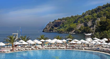 Hillside Beach Club