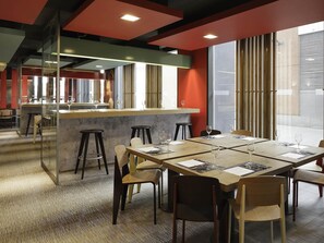 Dinner served  - ibis London Excel Docklands (London)