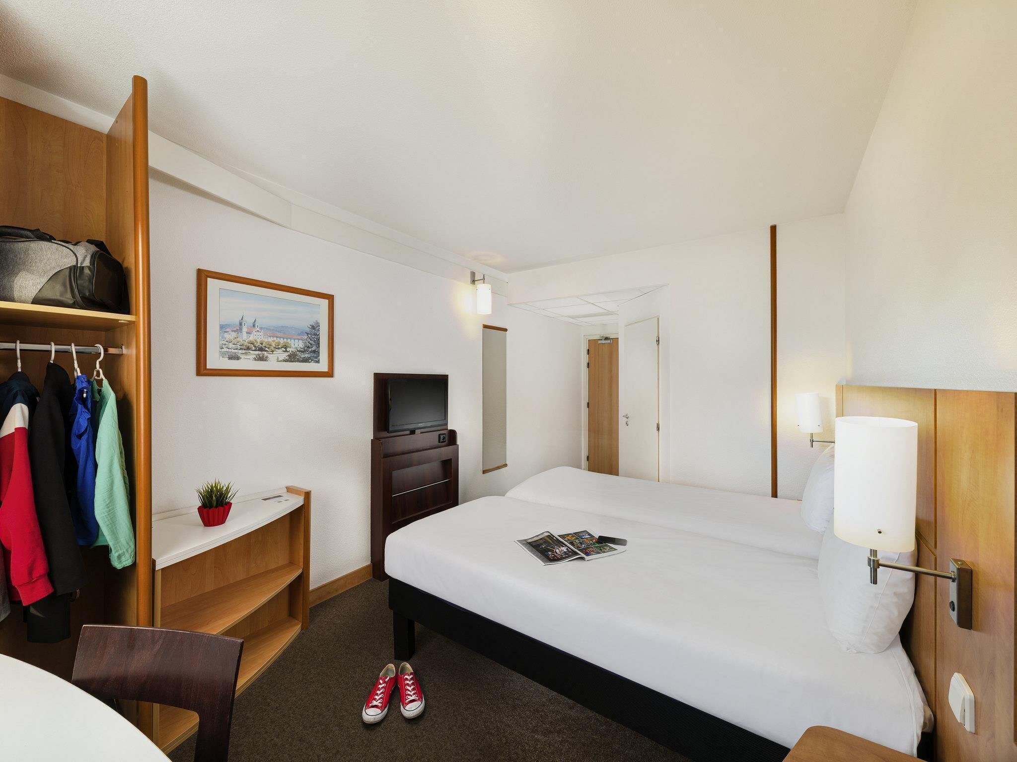 Room, 2 Twin Beds | Desk, blackout drapes, iron/ironing board, free WiFi
