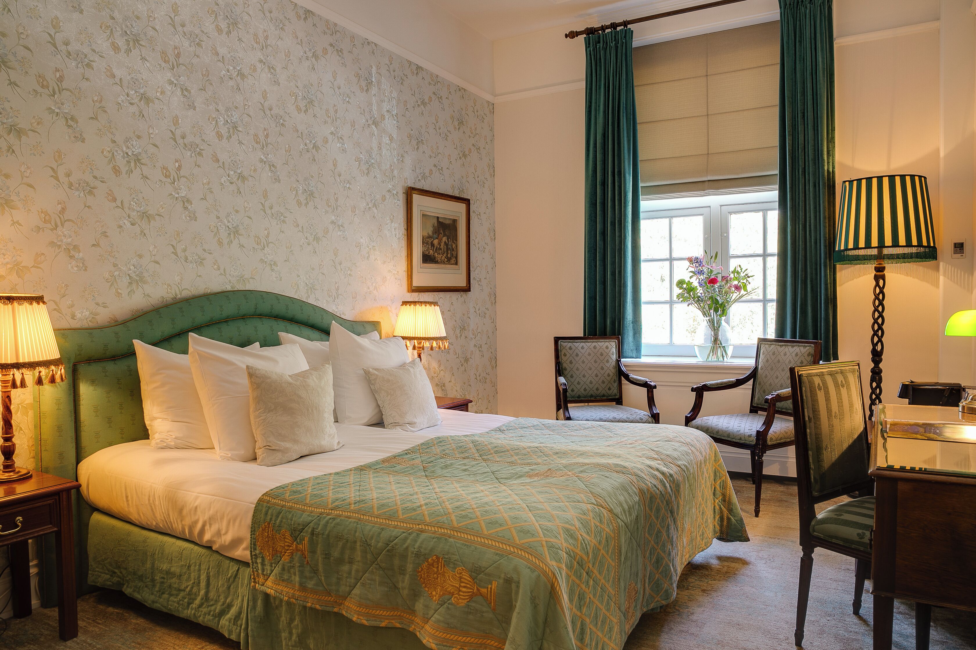 Deluxe Room | In-room safe, desk, iron/ironing board, free WiFi