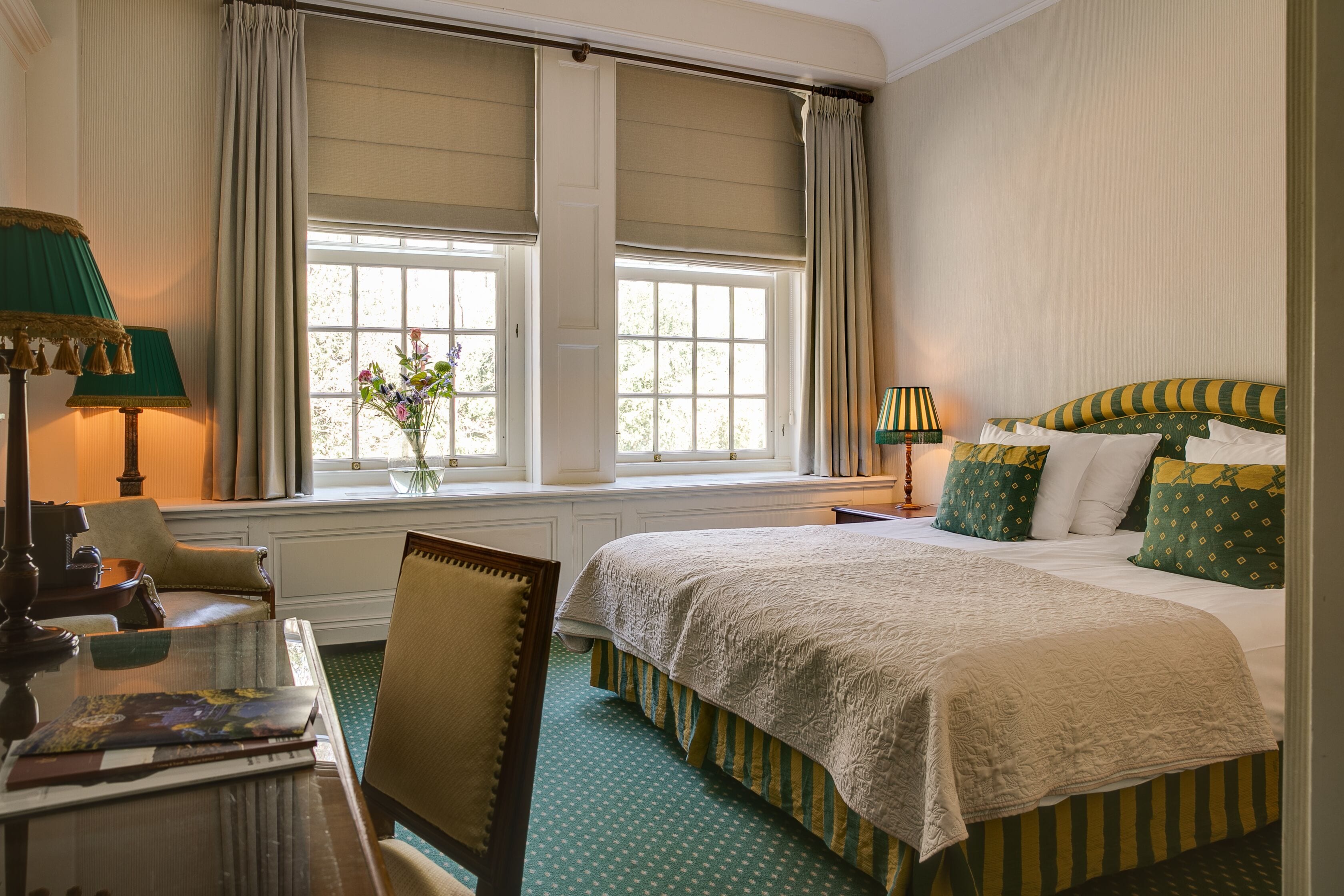 deluxe room | in-room safe, desk, iron/ironing board, free wifi