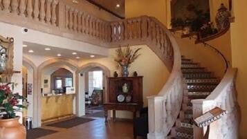 Check-in/check-out kiosk