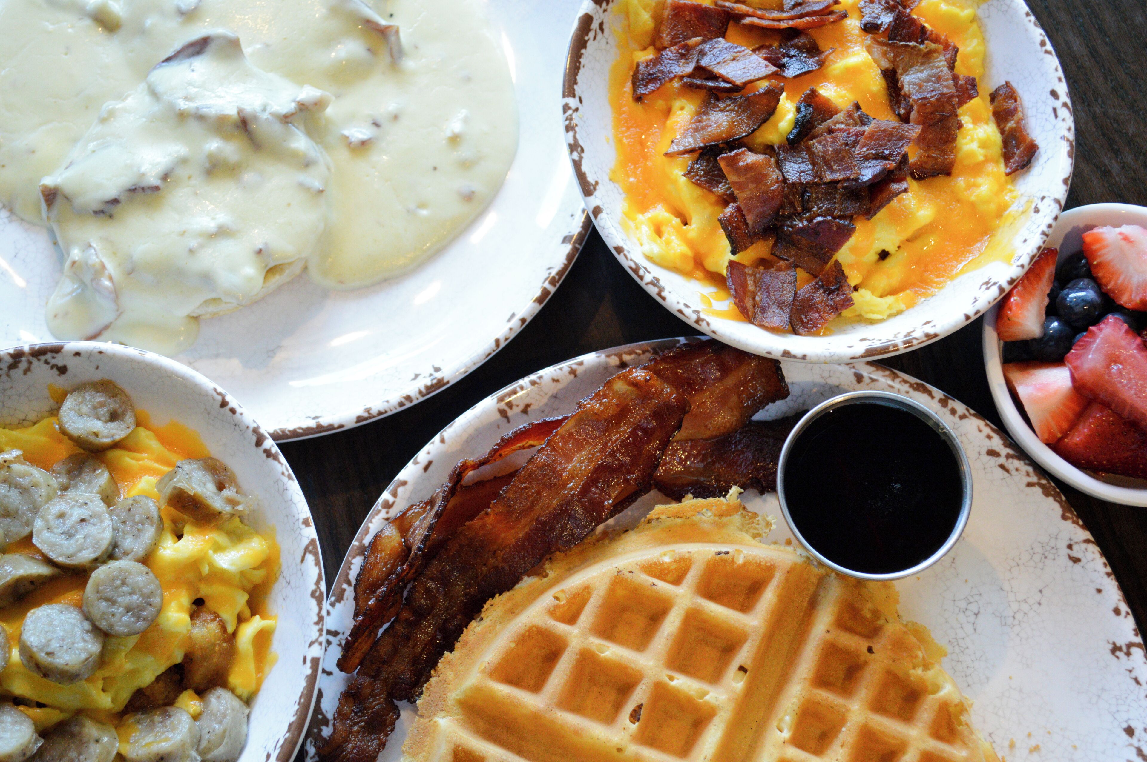 2 restaurants, breakfast, lunch, dinner served; soul food