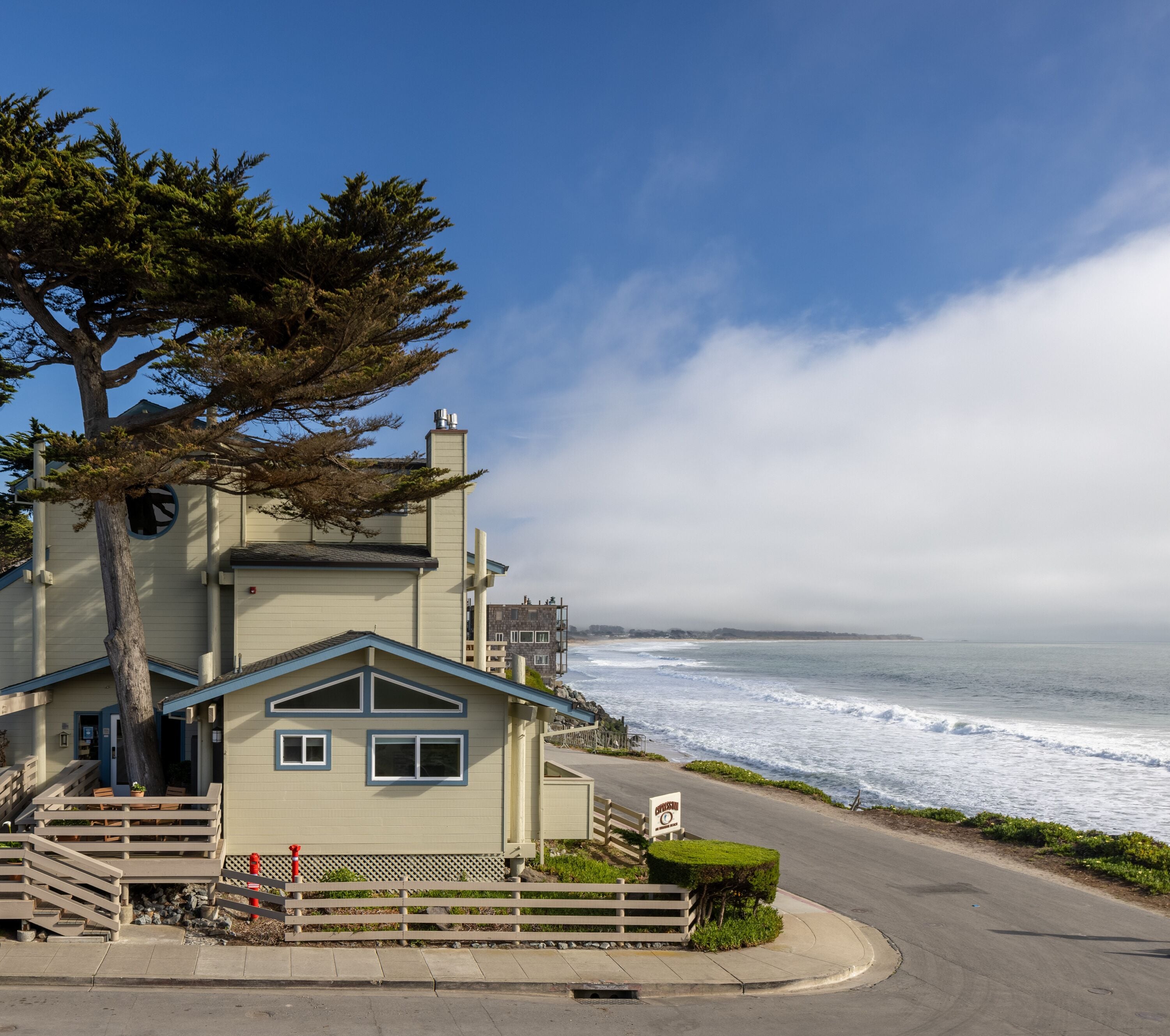 Suite, 1 queensize bed, gedeeltelijk uitzicht op oceaan (Point Sur) | Kameruitzicht