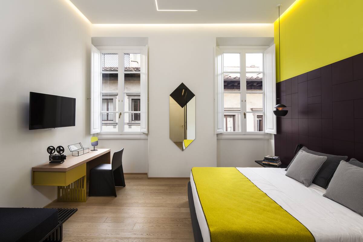 In-room safe, desk, soundproofing, iron/ironing board (on request)