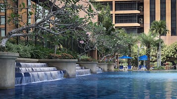 Outdoor pool, pool umbrellas