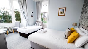 Family Triple Room, 1 Bedroom | Egyptian cotton sheets, premium bedding, individually decorated - McInnes House rooms with breakfast (Kingussie)