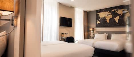 Quadruple Room | In-room safe, blackout drapes, iron/ironing board, free WiFi