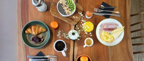 Breakfast meal