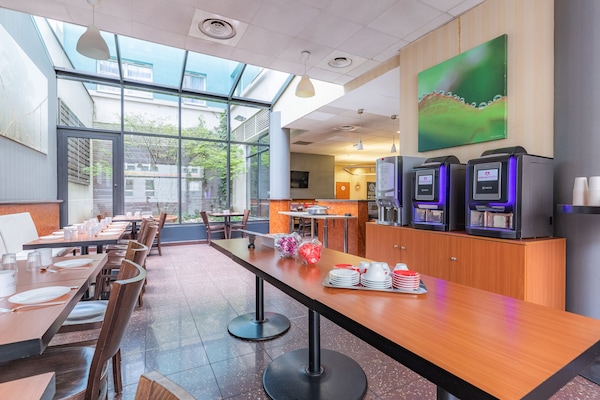 Daily buffet breakfast (EUR 13.9 per person)