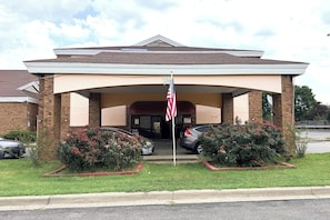 Front of property - Extended Stay Inn & Suites Marion I-57 (Marion)