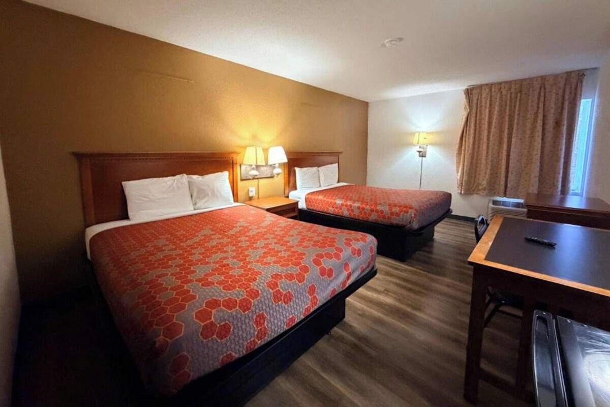 Room, 2 Queen Beds, Smoking | Desk, WiFi (free), bed sheets