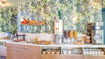 Café da manhã para viagem todos os dias (EUR 15 por pessoa)