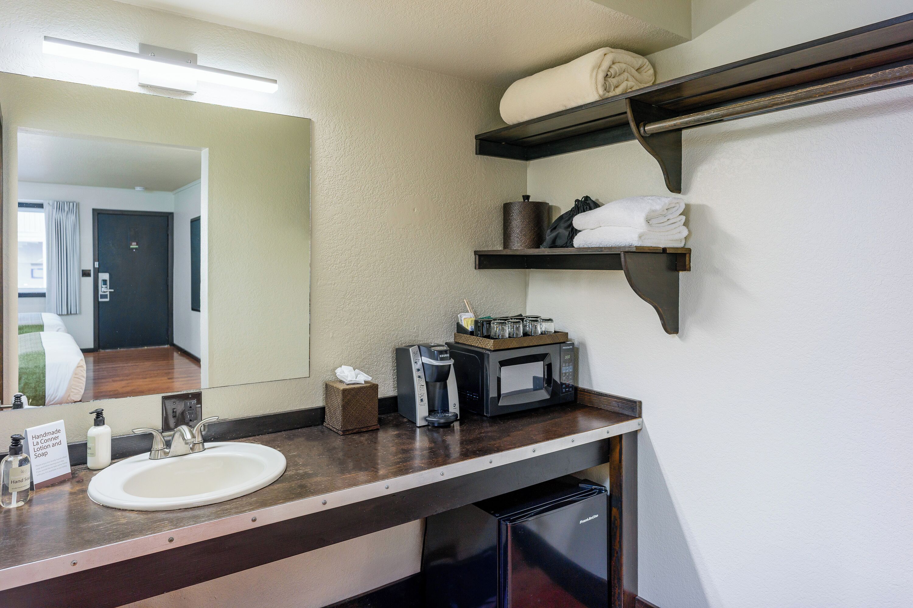 combined shower/bathtub, free toiletries, hair dryer, bathrobes