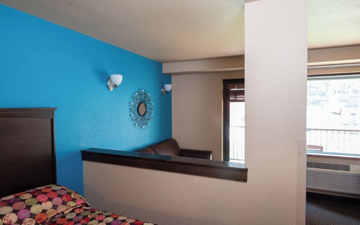 deluxe room, multiple beds | iron/ironing board, wifi, bed sheets