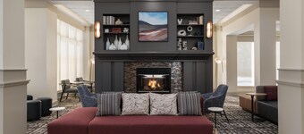 印弟安纳波里斯/卡梅尔希尔顿花园酒店