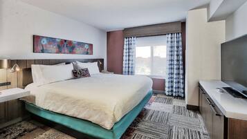 Dundyner, skrivebord, skrivebord for bærbar PC og strykejern/-brett