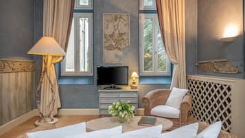 Junior Double Room | Living area