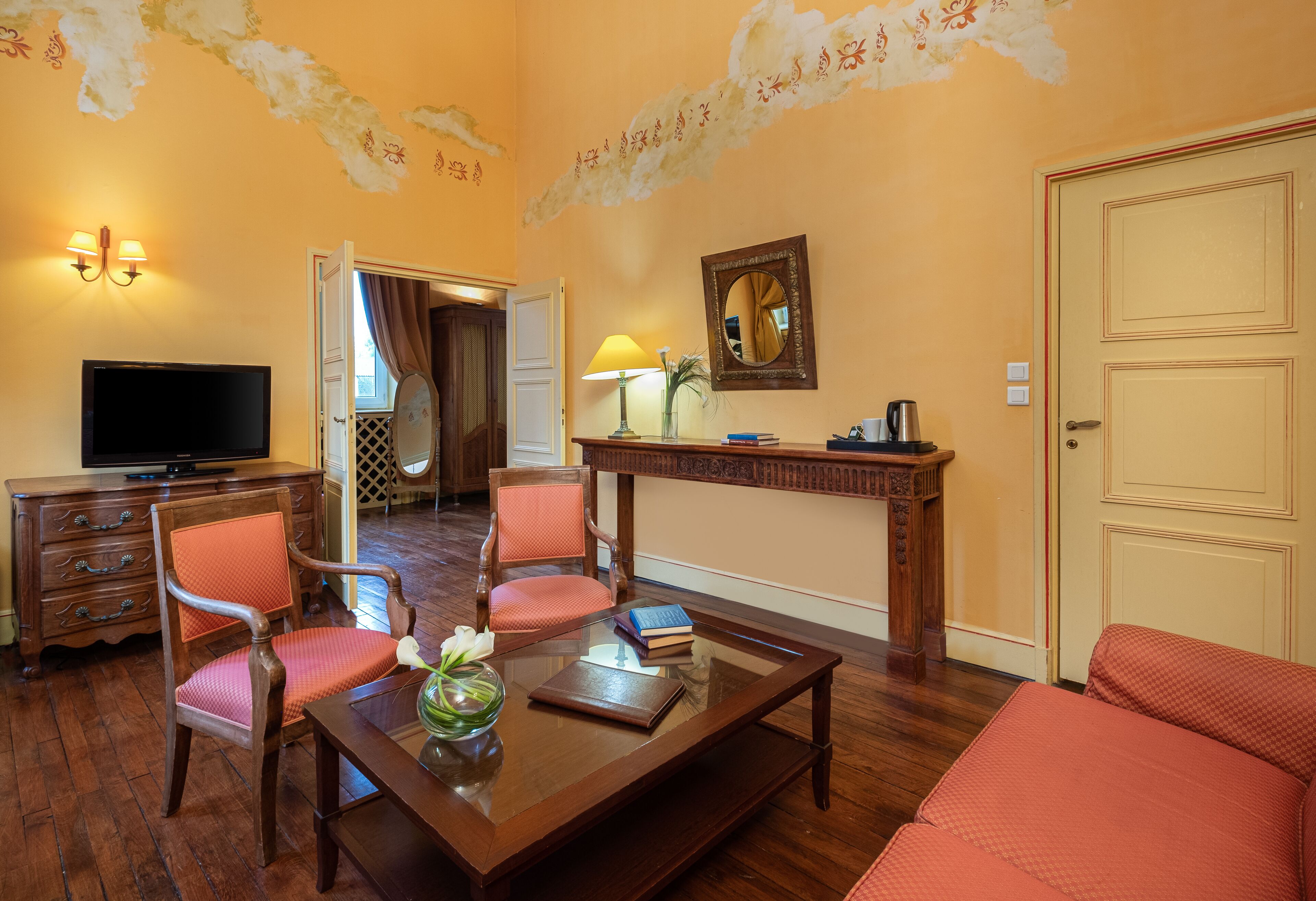 suite | 1 bedroom, egyptian cotton sheets, premium bedding, minibar