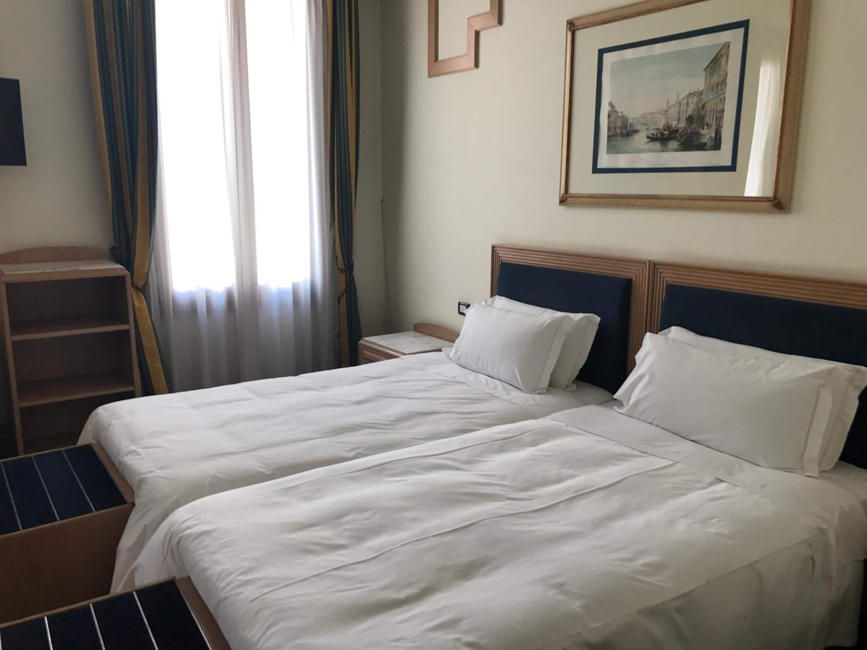 studio suite, canal view | minibar, in-room safe, desk, free wifi