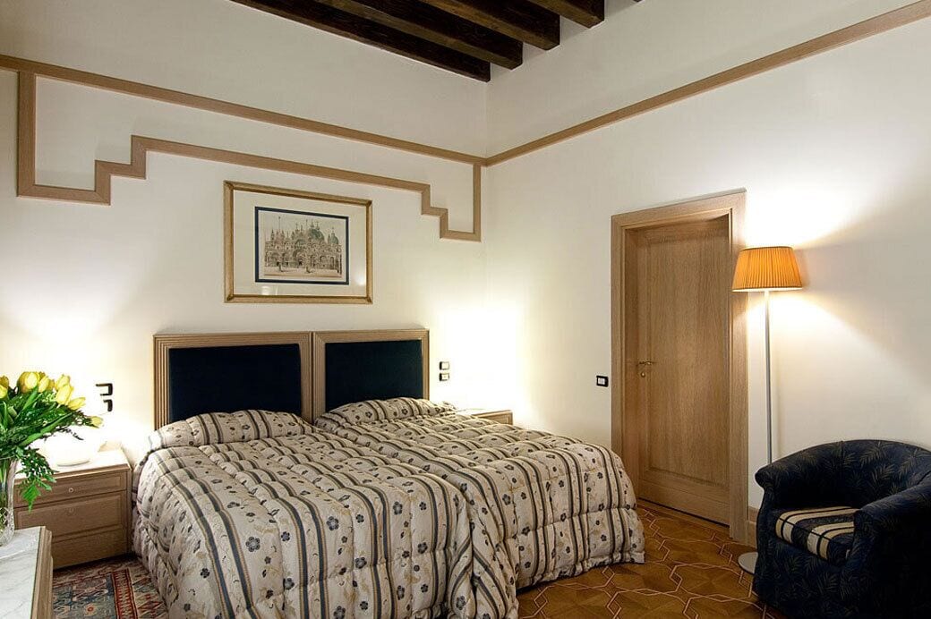 minibar, in-room safe, desk, free wifi