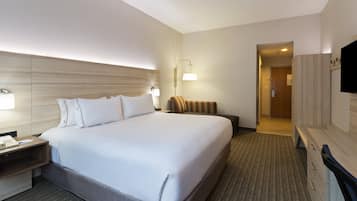 Premium bedding, in-room safe, desk, blackout drapes