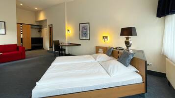 Chambre Standard, 1 lit double (Converts to 2 Twin Beds) | Bureau, rideaux occultants, chambres insonorisées, Wi-Fi gratuit