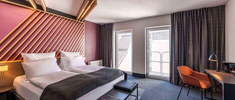 Premium Double Room | Desk, blackout drapes, soundproofing, free WiFi