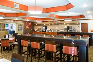 Free daily on-the-go breakfast - Comfort Suites Grand Rapids South (Grand Rapids)
