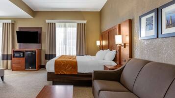 Caja de seguridad en la habitación, escritorio y cortinas blackout