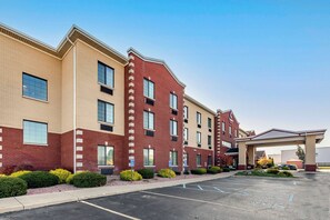Exterior - Comfort Suites Grand Rapids South (Grand Rapids)
