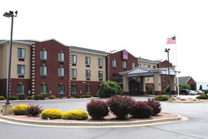 Property entrance - Comfort Suites Grand Rapids South (Grand Rapids)