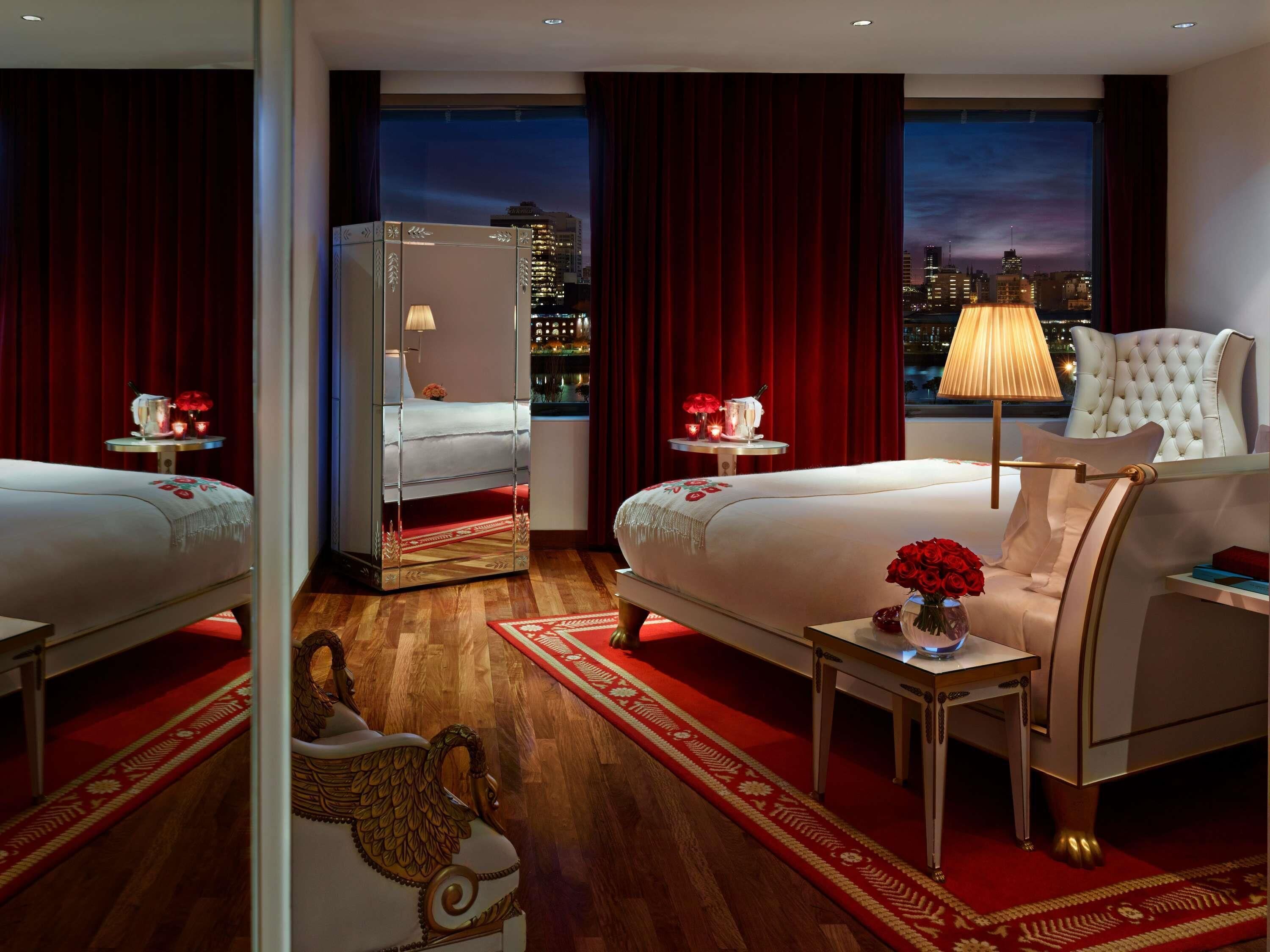 Room, 1 King Bed | Egyptian cotton sheets, premium bedding, minibar, in-room safe