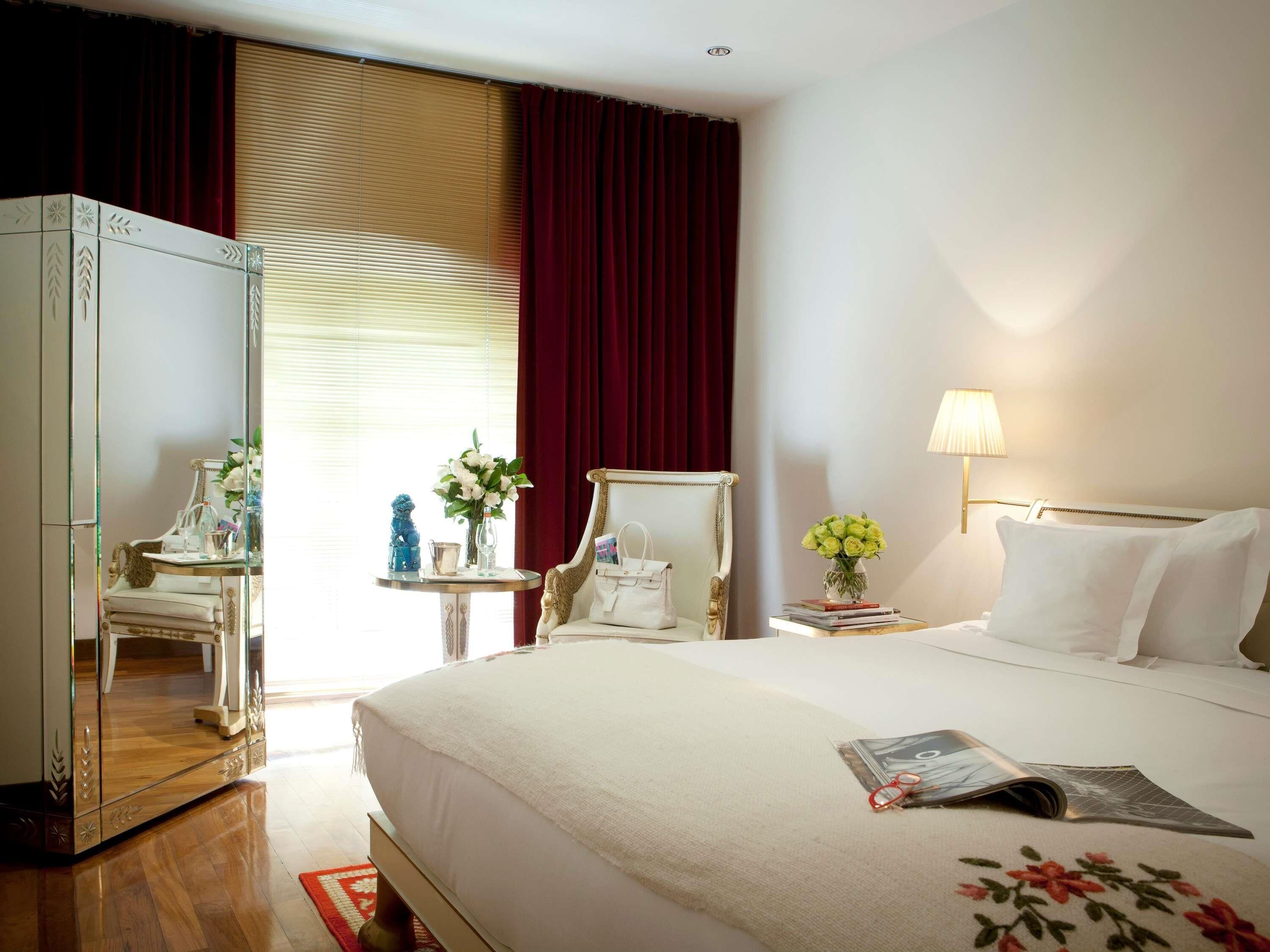 Suite, 1 King Bed | Egyptian cotton sheets, premium bedding, minibar, in-room safe