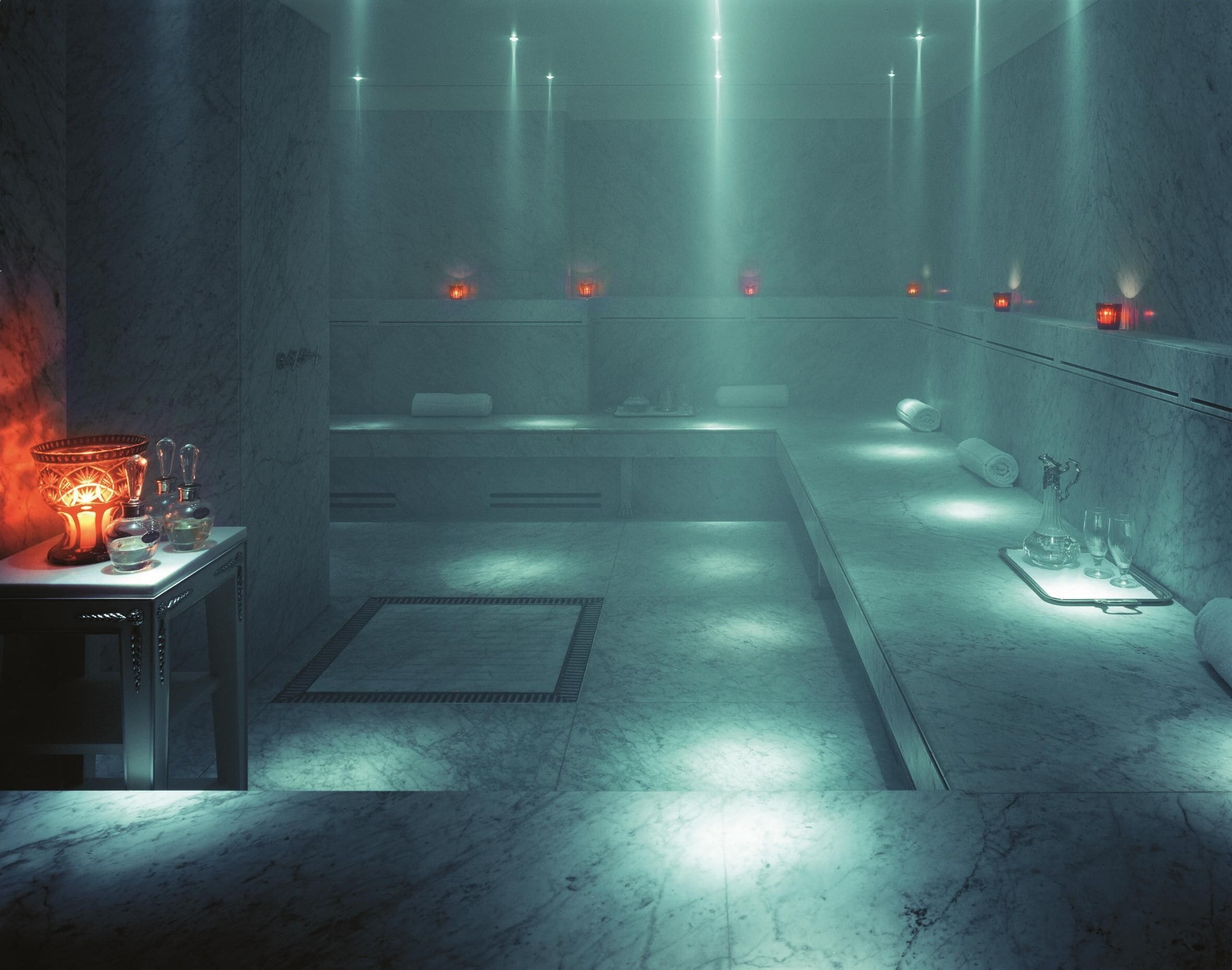 Sauna, steam room, Turkish bath/hammam, body treatments, aromatherapy