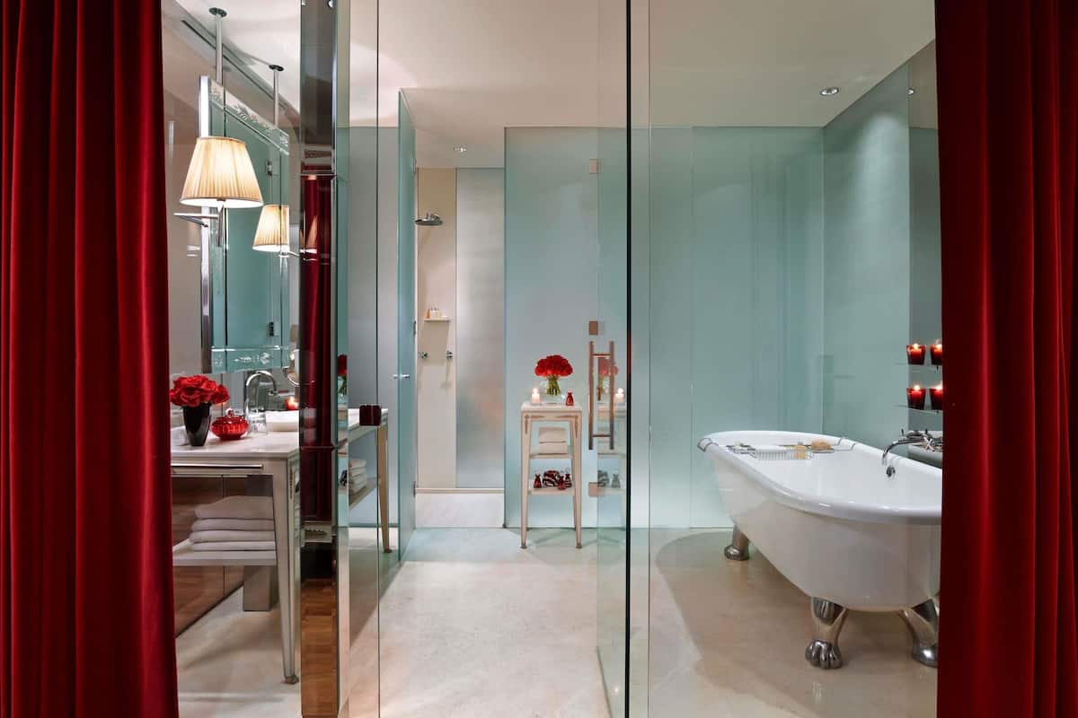 Suite, 1 King Bed (Porteño) | Egyptian cotton sheets, premium bedding, minibar, in-room safe