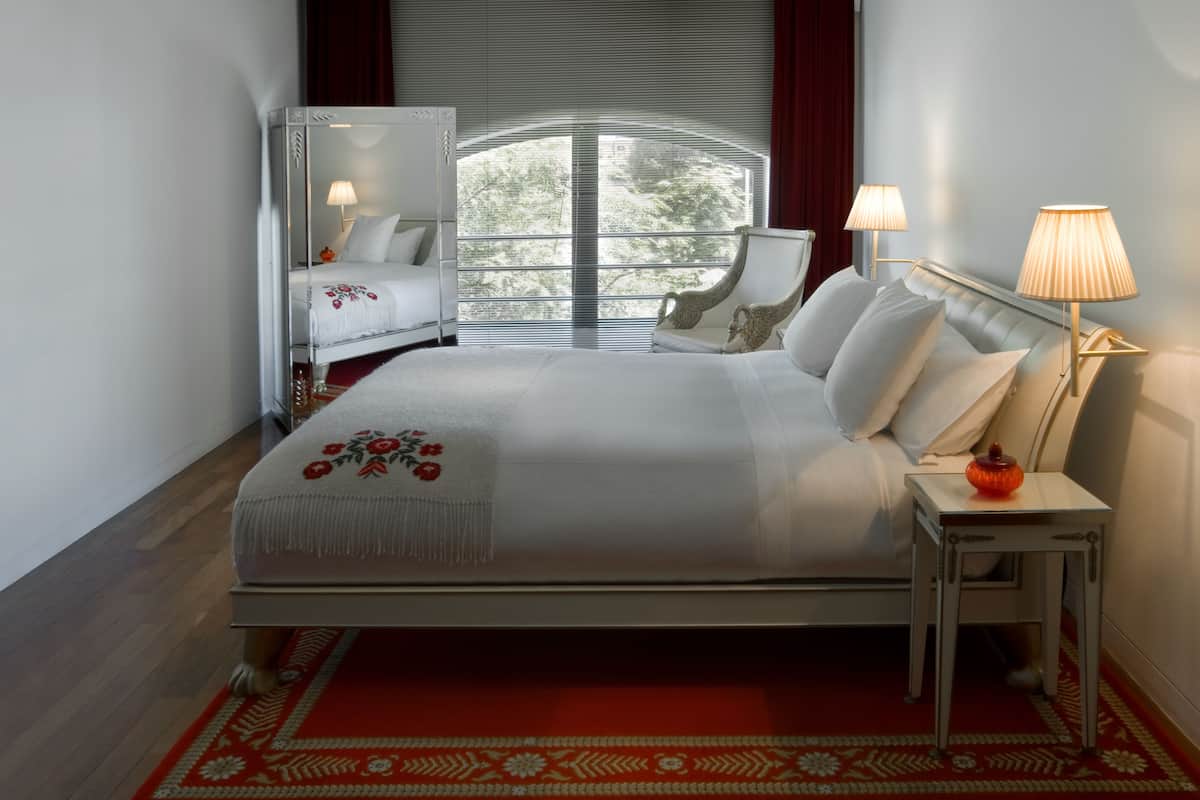 Sábanas de algodón egipcio, ropa de cama de alta calidad y minibar