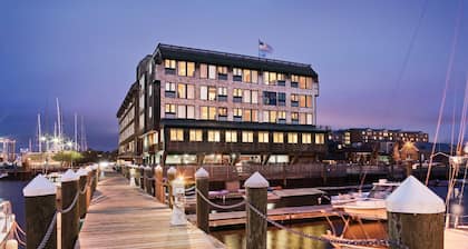 Club Wyndham Inn on Long Wharf