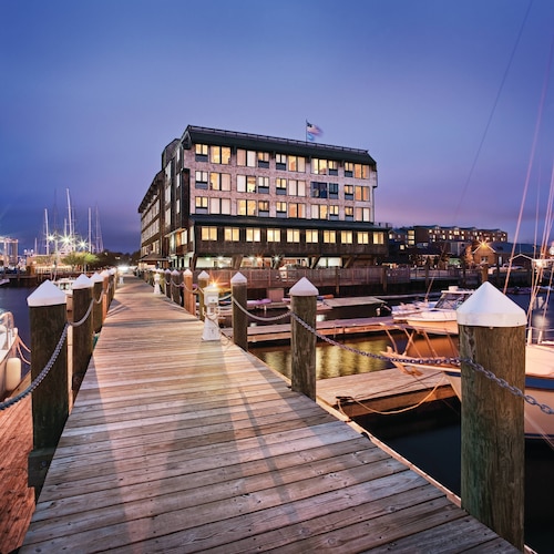 Club Wyndham Inn on Long Wharf