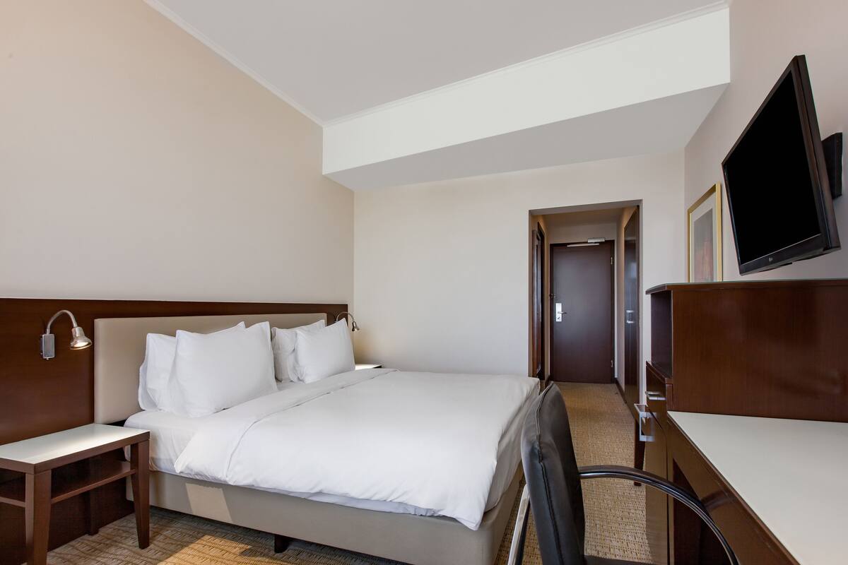 Down comforters, minibar, in-room safe, iron/ironing board