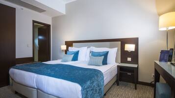 Suite, 1 Bedroom, City View