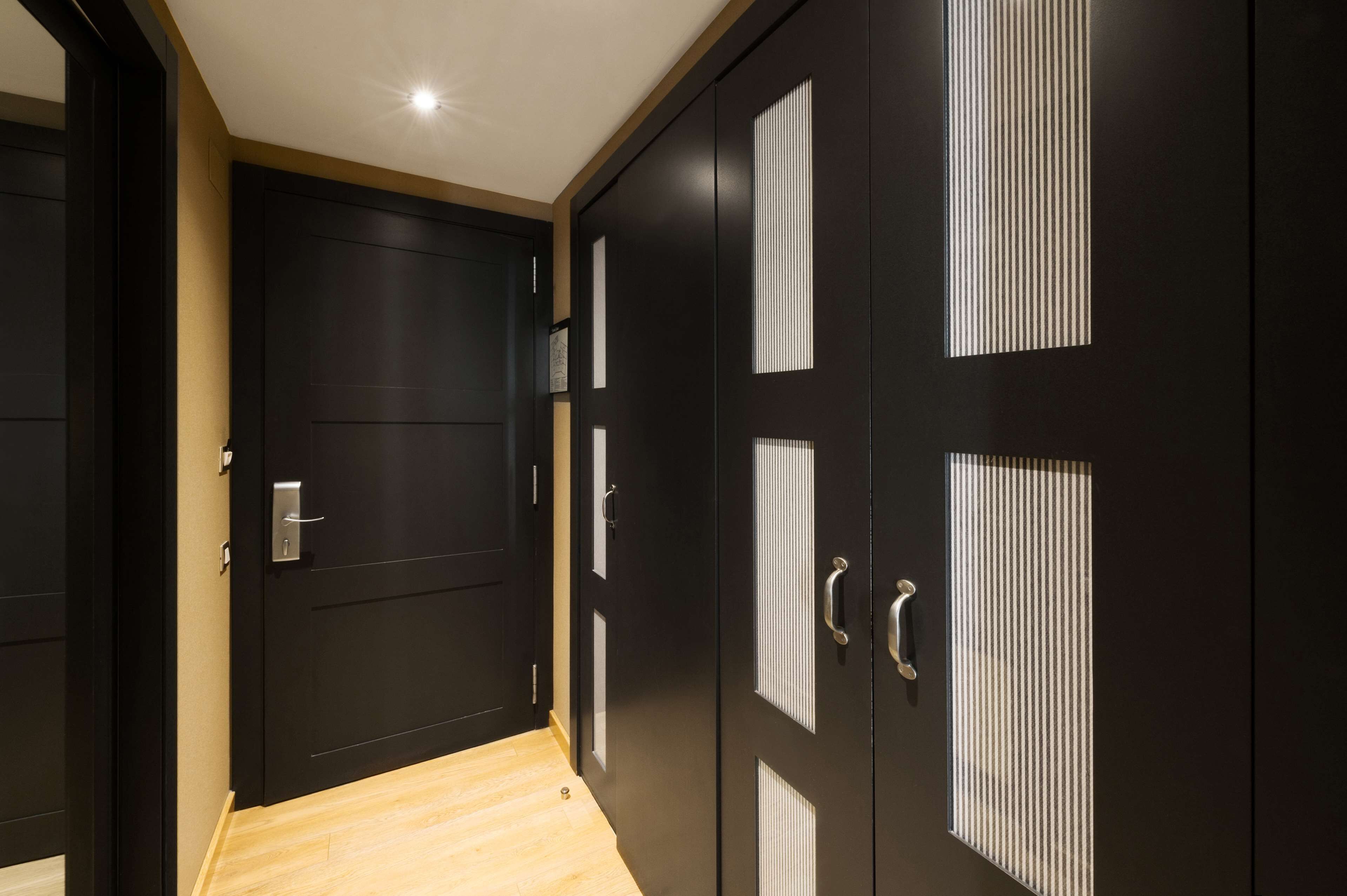 1 bedroom, premium bedding, minibar, in-room safe