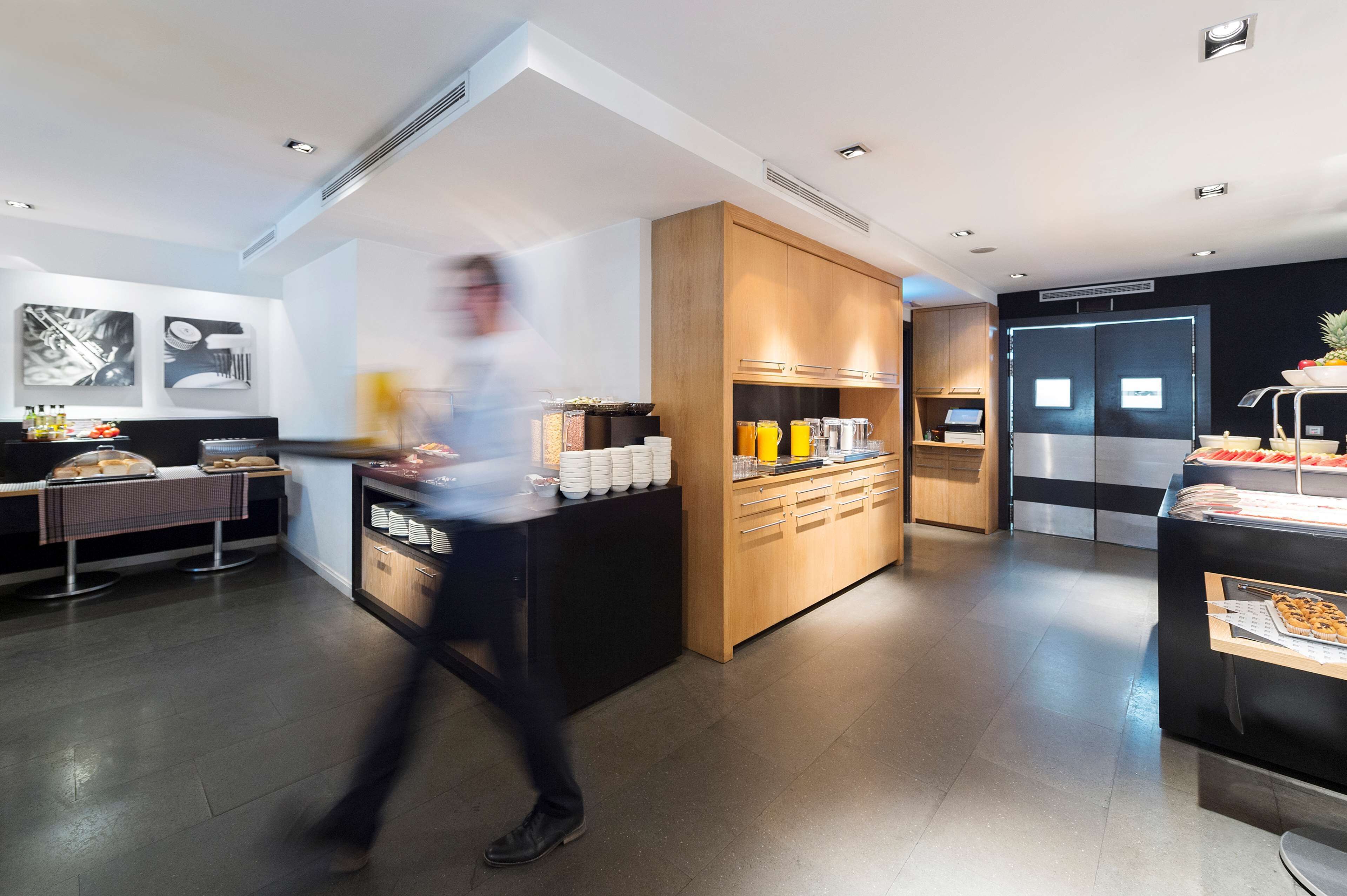 daily buffet breakfast (eur 18 per person)